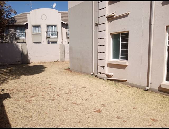 2 BEDROOM SECTIONAL TITLE FOR SALE IN KLIPPOORTJE